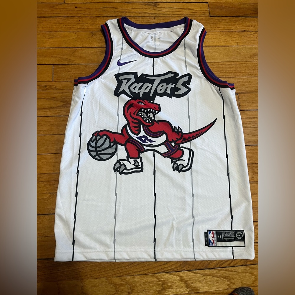 Nike dri-fit nba Raptors Jersey like new white
